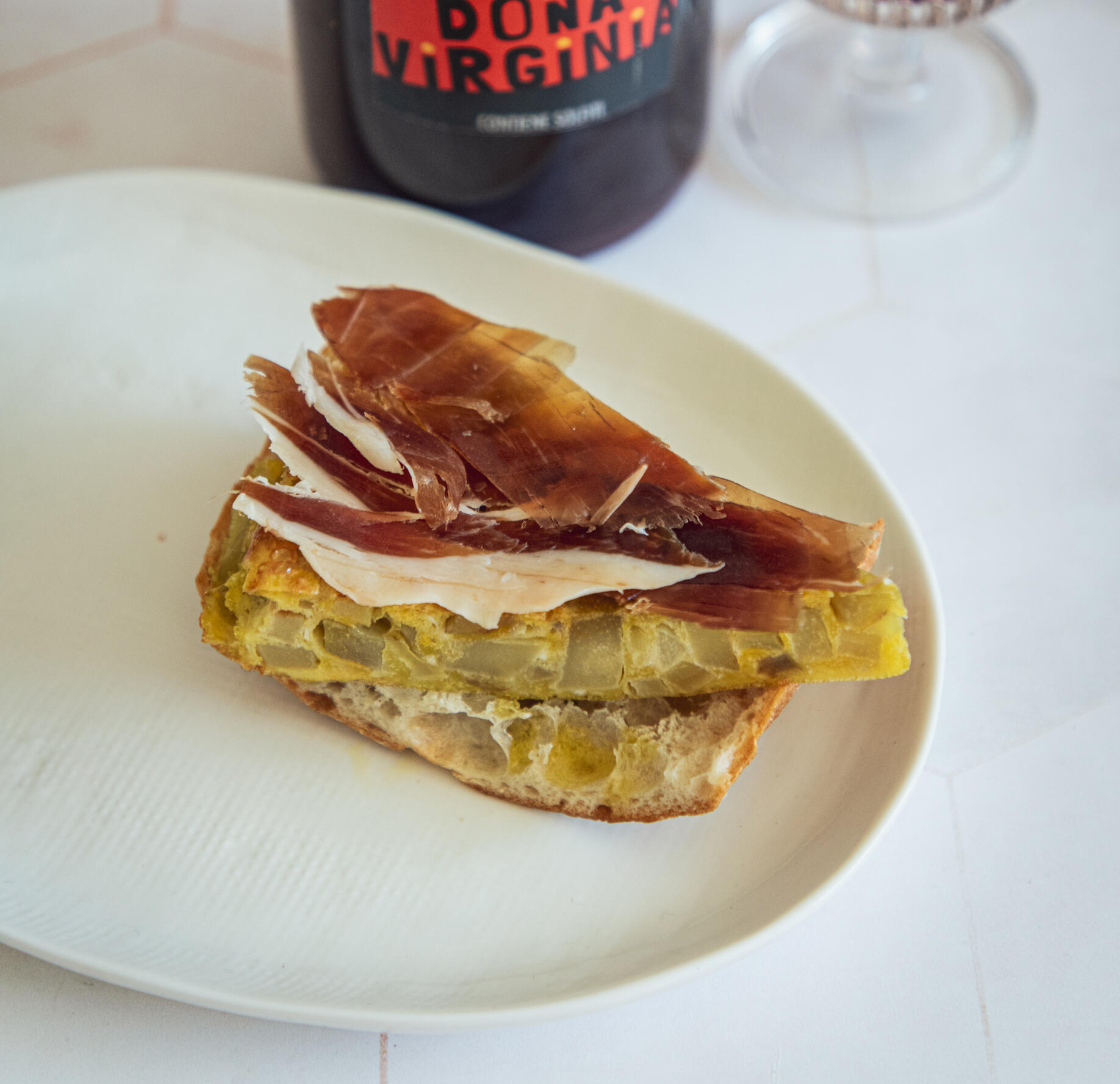 Montadito de Jamón Serrano Gran Reserva y Tortilla de patatas